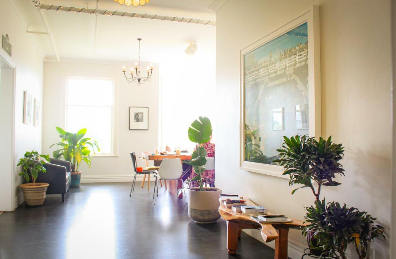 The Dwellington Hostel Eksteriør bilde