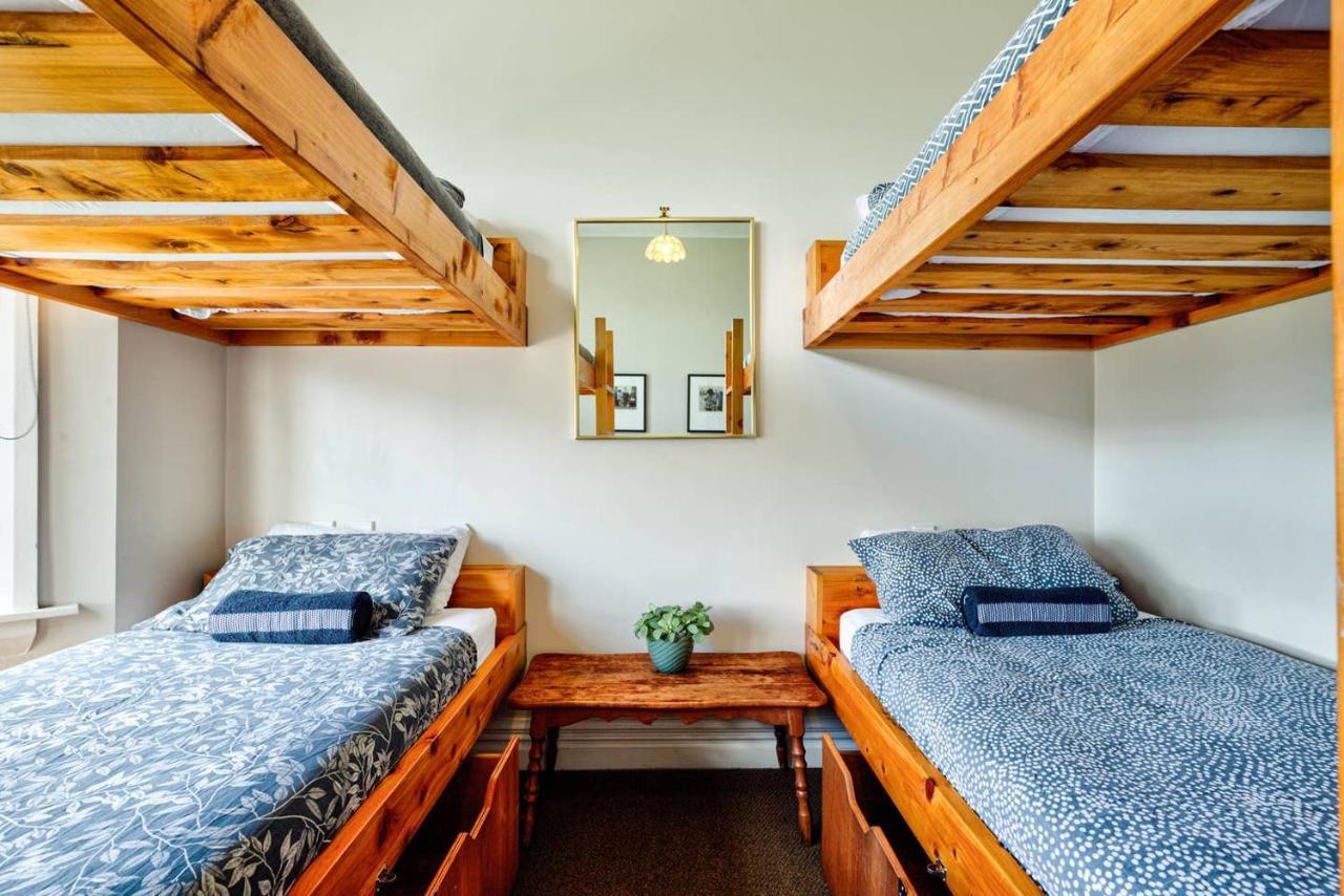 The Dwellington Hostel Eksteriør bilde